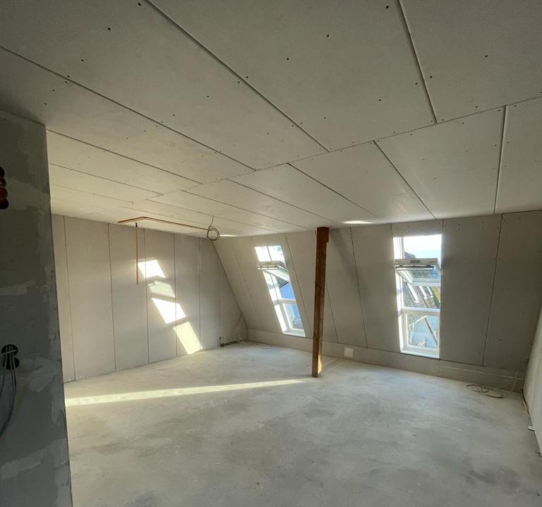Dachausbau/Trockenbau: Die perfekte Technik für Ihr Projekt